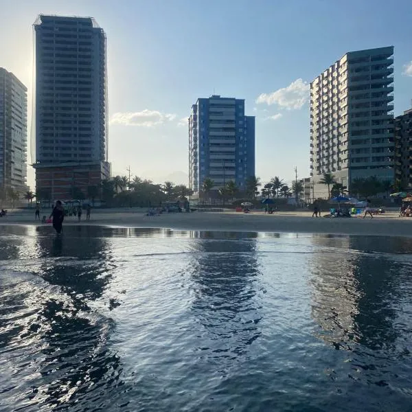 Apto aconchegante beira mar com ar no quarto