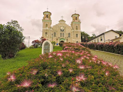 Melhores Hotéis que Aceitam Pets em Santa Rita de Jacutinga, Minas Gerais 2025